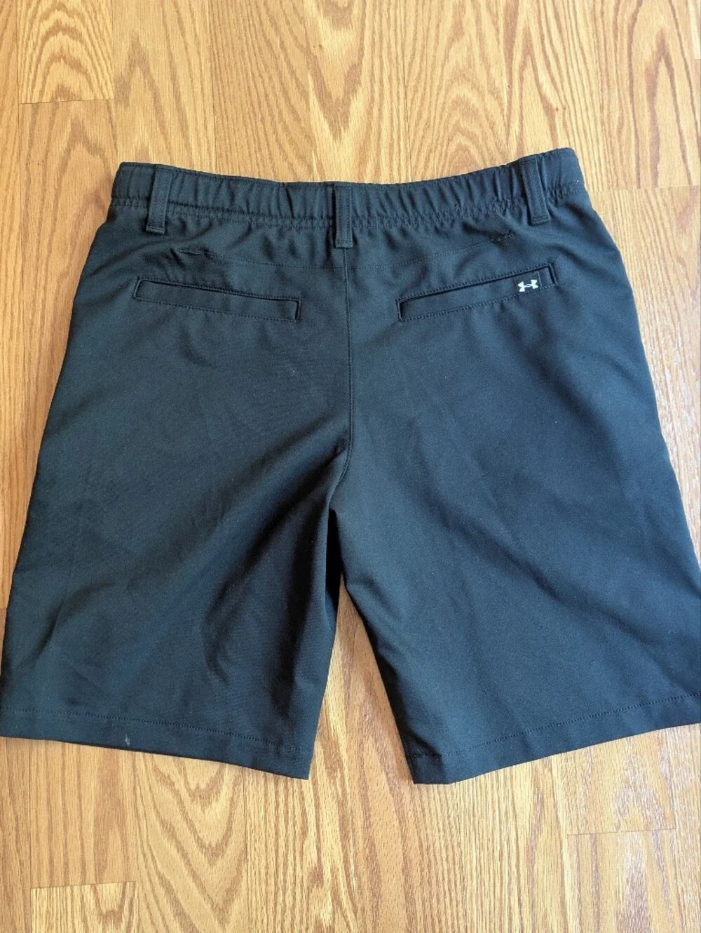 Under Armour Golf Shorts, Boys Large Flat-Front Performance Quick Dry Adjustable - Picture 2 of 6